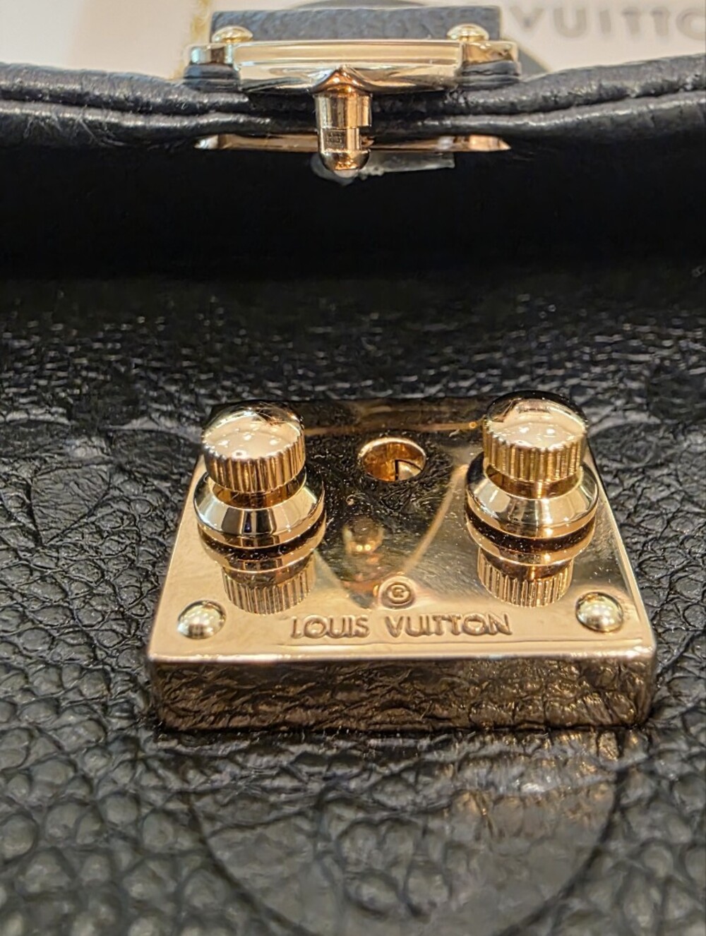 💯 Authentic Louis Vuitton Black Nano Madeleine - Picture 14 of 17